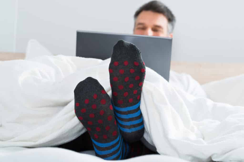 Can I wear heated socks to bed