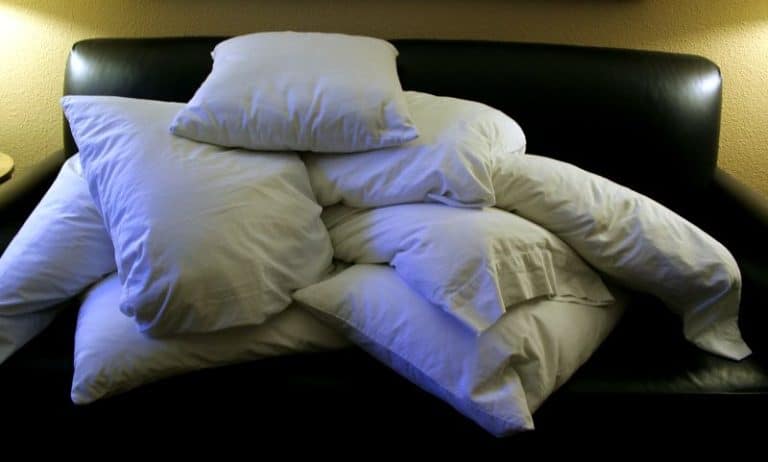 How To Prevent Feathers From Coming Out Of Pillow? - Slumber And Smile